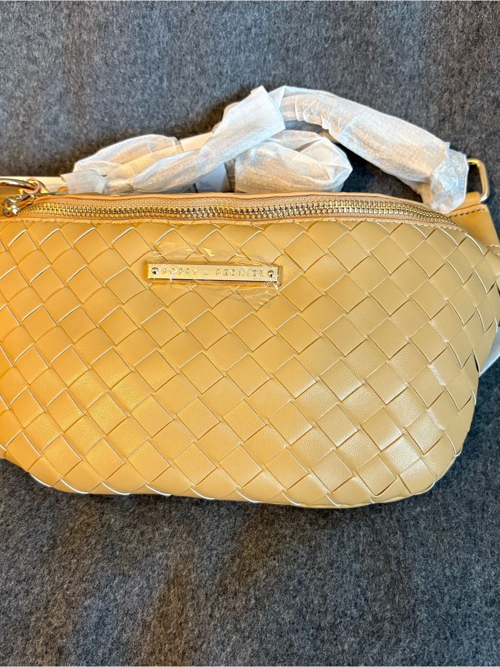 NWT Poppy & Peonies Camel Sidekick Woven Crossbody Bag